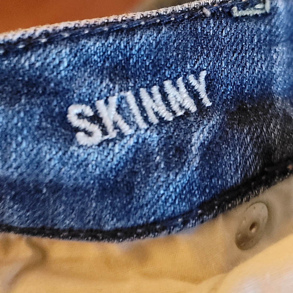American Eagle AEO Stretch Medium Wash Skinny Jeans 2 - Picture 4 of 10